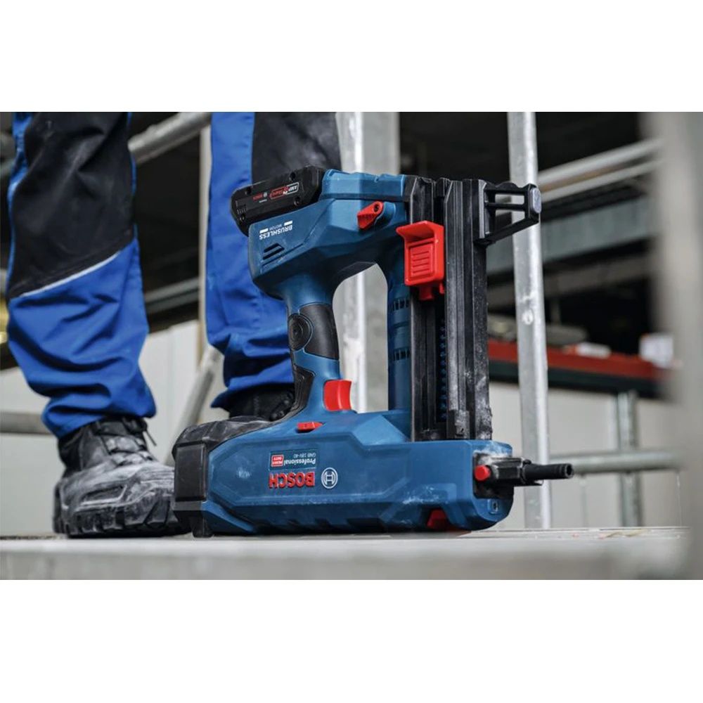 Акумуляторний цвяхозабивальний пістолет Bosch PRO GNB 18V-40 (АКБ і ЗП) (06019L7005)