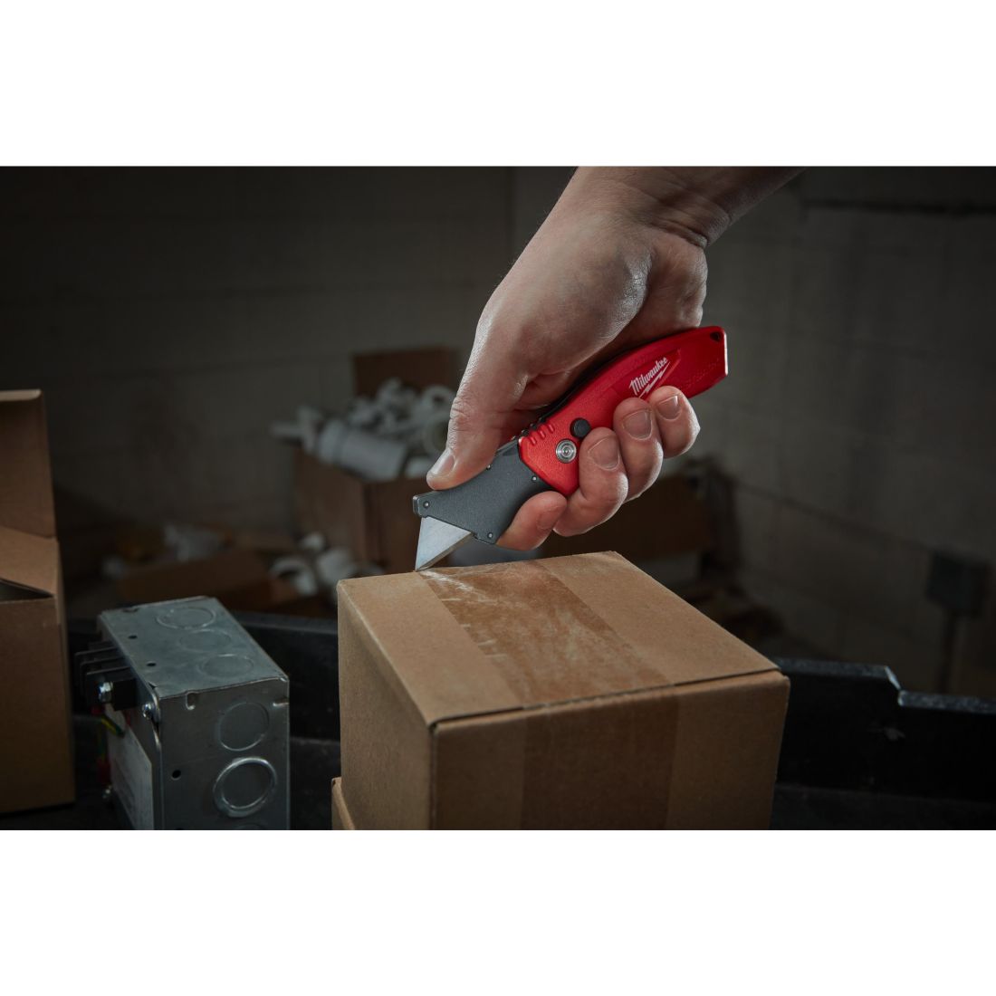 Ніж складний з трапецевидним лезом FASTBACK Compact MILWAUKEE компактний (4932471356)