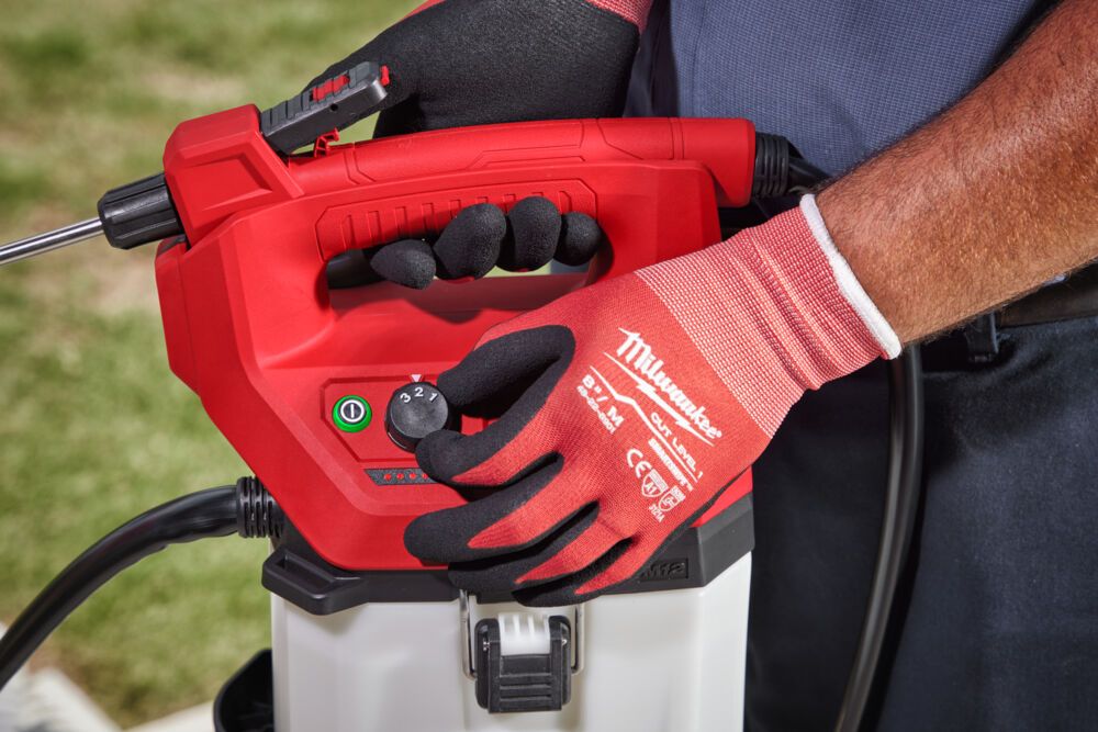 Акумуляторний оприскувач 3.7 літра MILWAUKEE M12 BHCS3L-201 (4933480782)