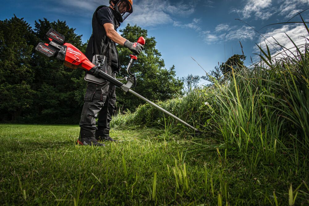 Тример акумуляторний безщiтковий MILWAUKEE M18 F2BCU-0 (каркас) (4933480859)