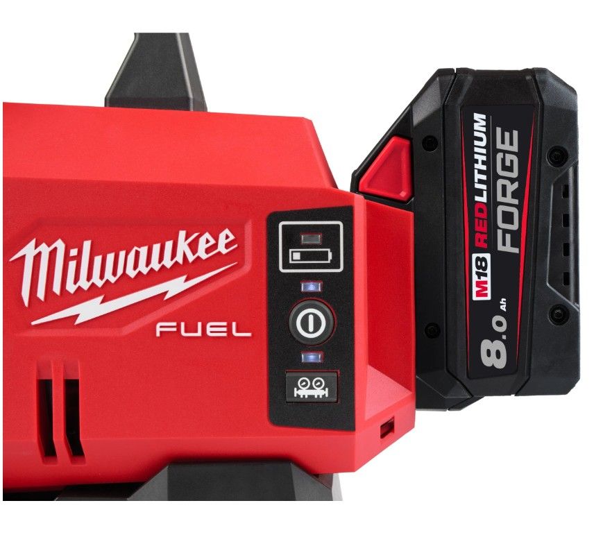Насос вакуумний акумуляторний MILWAUKEE, M18 FVP5-801 з адаптером (зарядний пристрій M12-18 FC, 1 акумулятор М18 FB8 8Аг) (4933499249)
