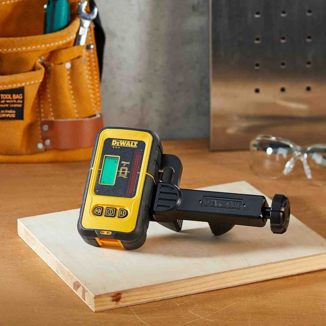 Мішень-променевловлювач DeWALT DE0892