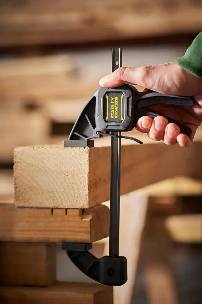 Струбцина FatMax XL триггерная з максимальним зусиллям стиснення 270 кг STANLEY FMHT0-83242